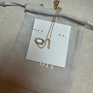 Kendra Scott - Elisa necklace - Gold Light Blue Illusion necklace